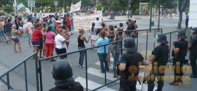 Protestas por desalojos en Zona Norte