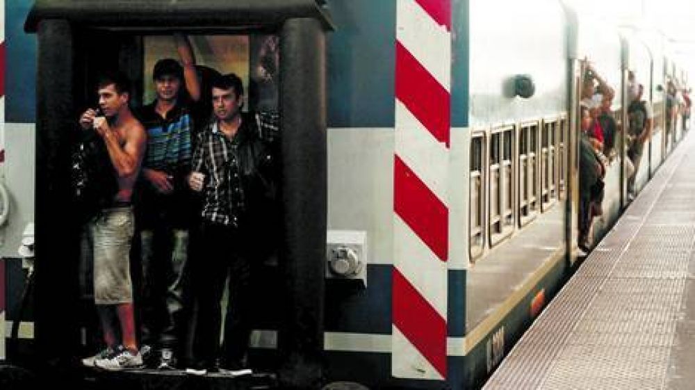 Trenes: reciben $ 11 de subsidios por pasajero y cada vez andan peor