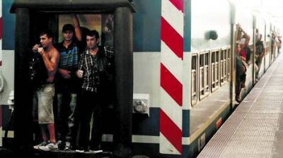 Trenes: reciben $ 11 de subsidios por pasajero y cada vez andan peor