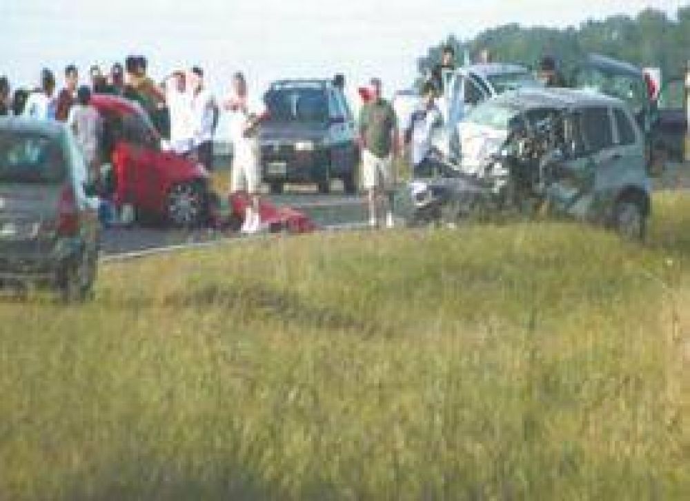 Seis muertos y once heridos por un choque m�ltiple en la Ruta 11