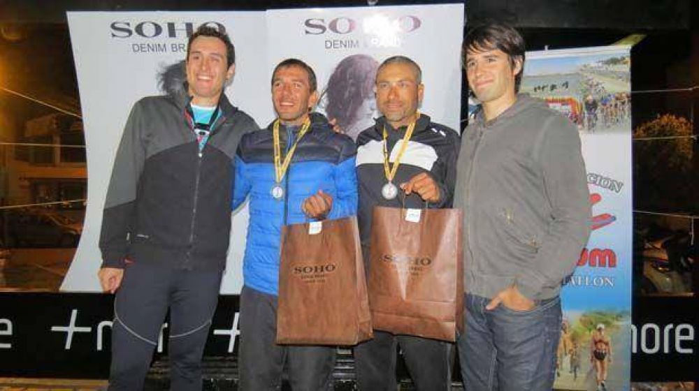 Oscar Encina y Pablo Marcos se adjudicaron la 3� del cross nocturno