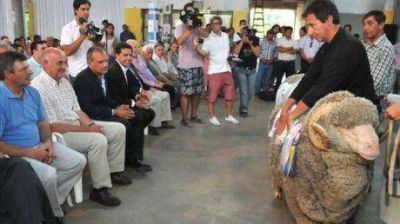 Fuertes reclamos de la Sociedad Rural de Esquel al Gobierno en Exposici�n Ovina