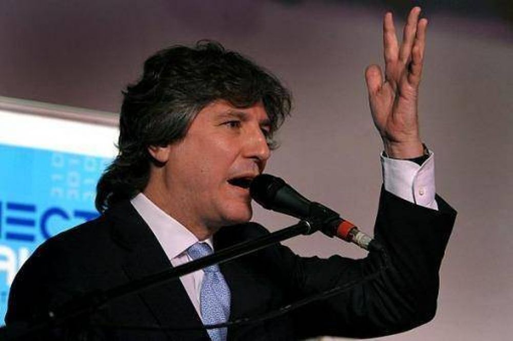"El refer�ndum en Malvinas es una falta de respeto al derecho nacional e internacional"