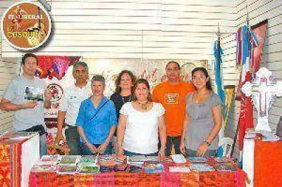 Santiago difunde sus atractivos culturales y tur�sticos en su stand