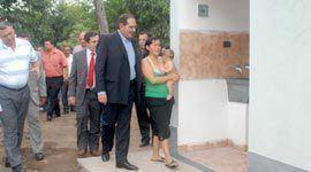 Los m�dulos habitacionales generan trabajo y brindan Dignidad