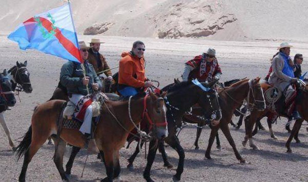 El Gobernador encabez� la Expedici�n Zelada y D�vila