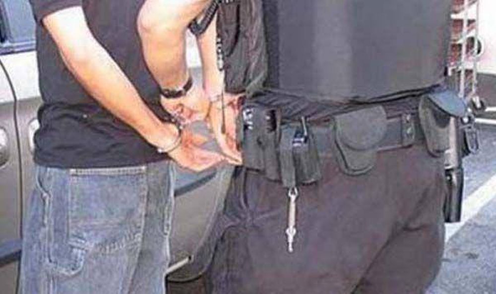 Recuperan moto y detienen a delincuente
