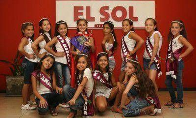 El Plumerillo celebra la sexta edici�n de su Vendimia infantil