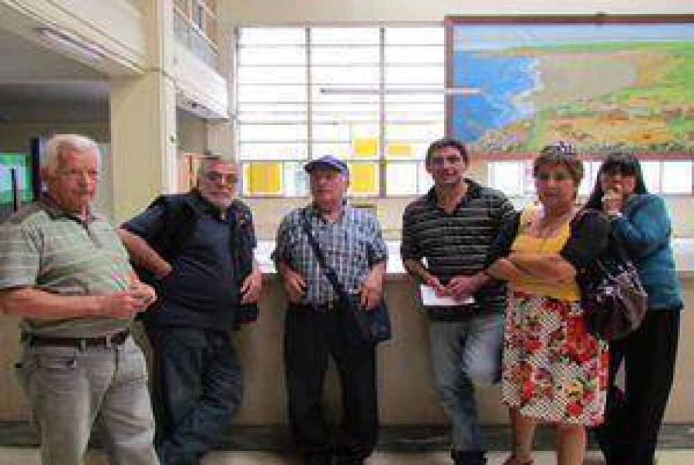 Vecinalistas exigen aumento del convenio al municipio