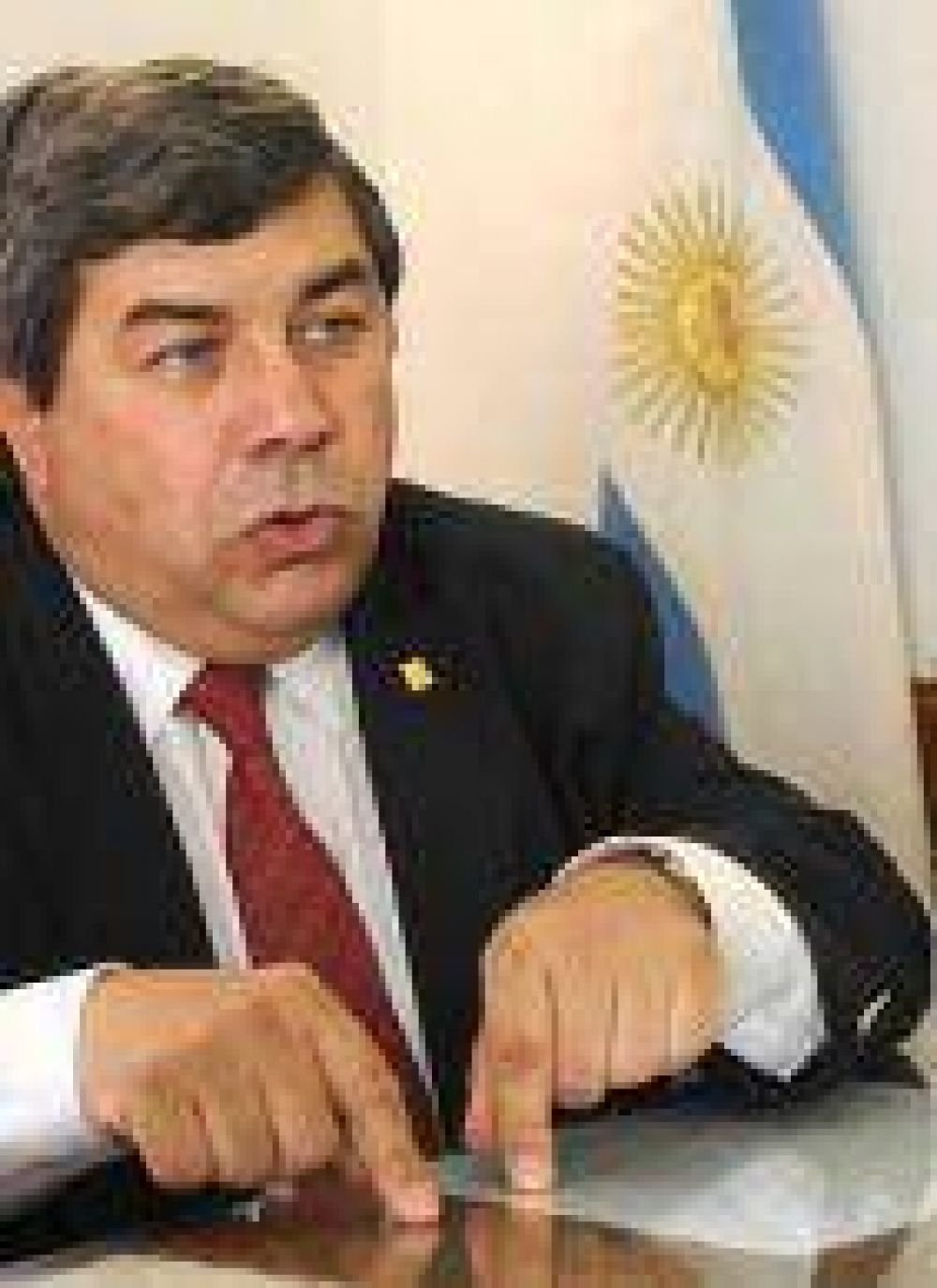 Hay faltantes de la vacuna triple viral y Carlos Fern�ndez manifest� su preocupaci�n