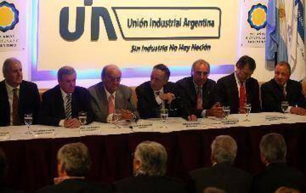 Sueldos: la industria pide un aumento por a�o