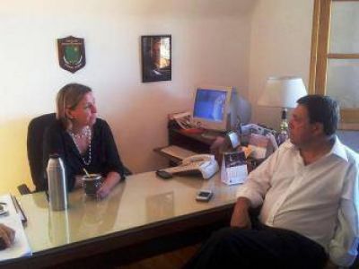 Weretilneck se reuni� con la intendenta interina de Bariloche