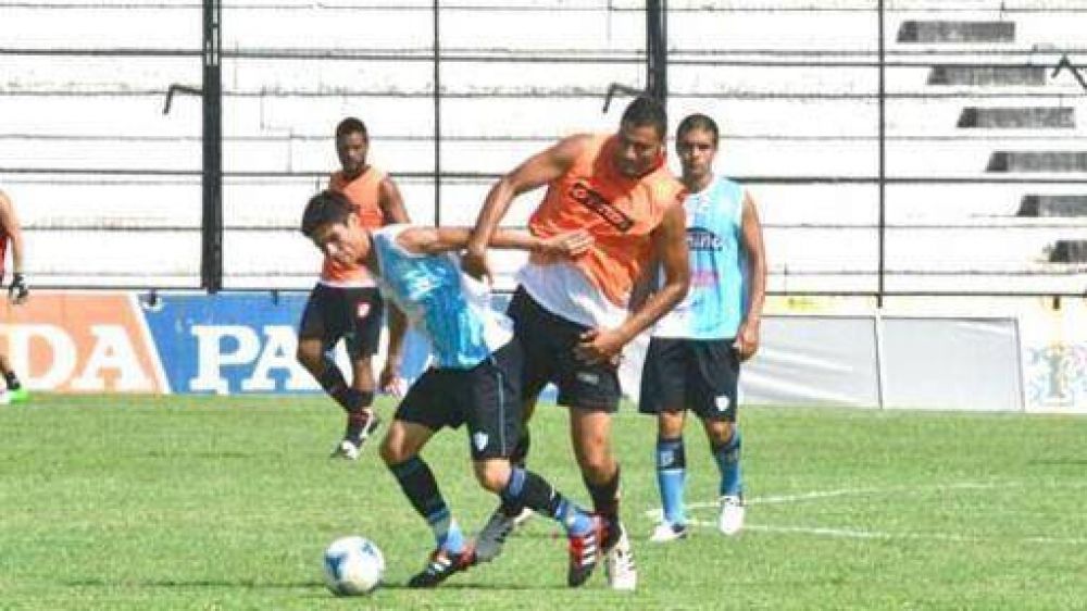 Pi�ero Da Silva rompe redes en los amistosos de Patronato