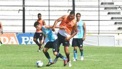 Pi�ero Da Silva rompe redes en los amistosos de Patronato