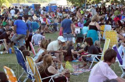 M�s de 7 mil personas en la Fiesta del Camping