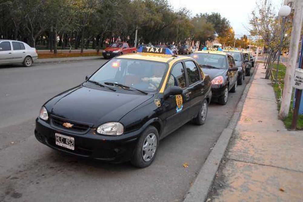 Los taxistas buscar�n �consenso� para tener titularidad de patentes
