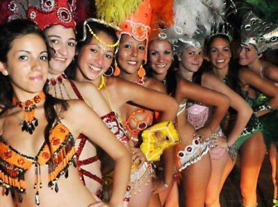 Con llamadas en los barrios y desfiles, Rosario ya empieza a vivir el carnaval