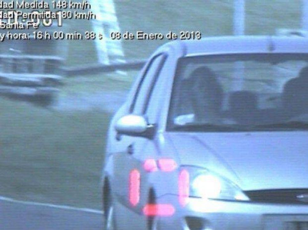 Los radares detectan autos a 173 kil�metros por hora en la autopista a Santa Fe