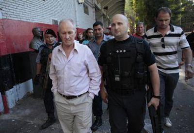Acusaciones cruzadas para justificar el esc�ndalo