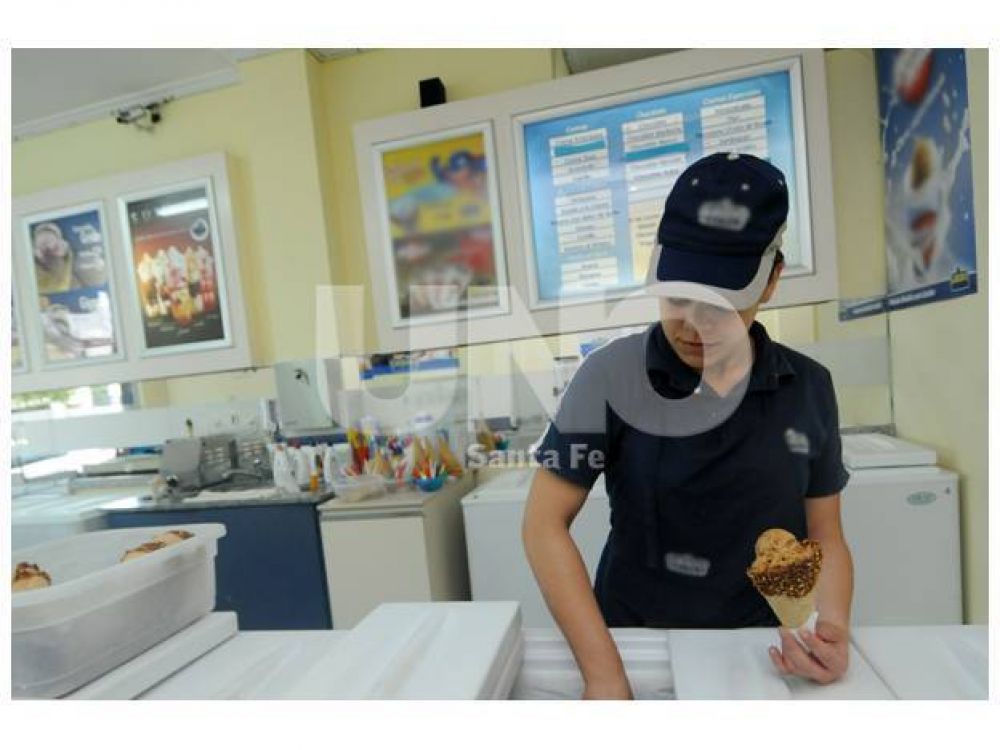 Casi el 40% de los ocupados en la provincia son mujeres