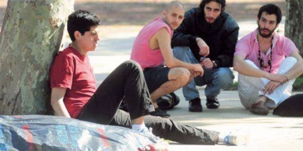 Conflicto en una banda de S�enz Pe�a termin� con un muchacho muerto