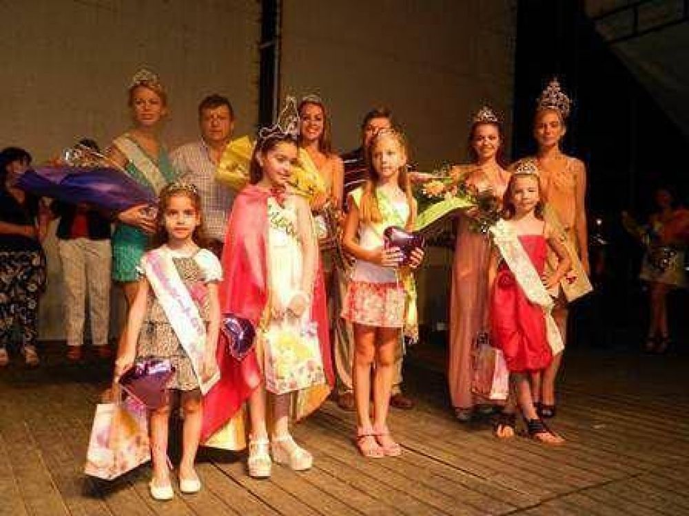 Villa �ngela vivi� una gran fiesta en la v�spera de los Supercarnavales