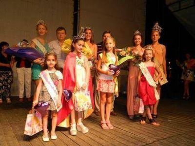 Villa �ngela vivi� una gran fiesta en la v�spera de los Supercarnavales