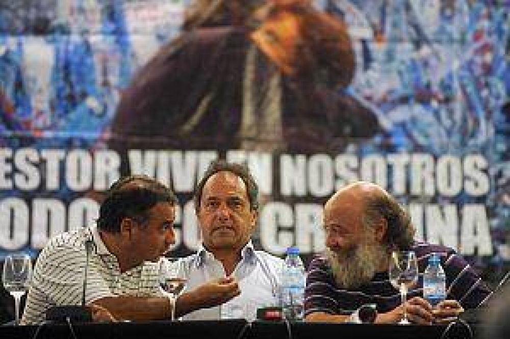 Presi�n K a Scioli: "Enfrentado a Cristina no ser� Presidente"