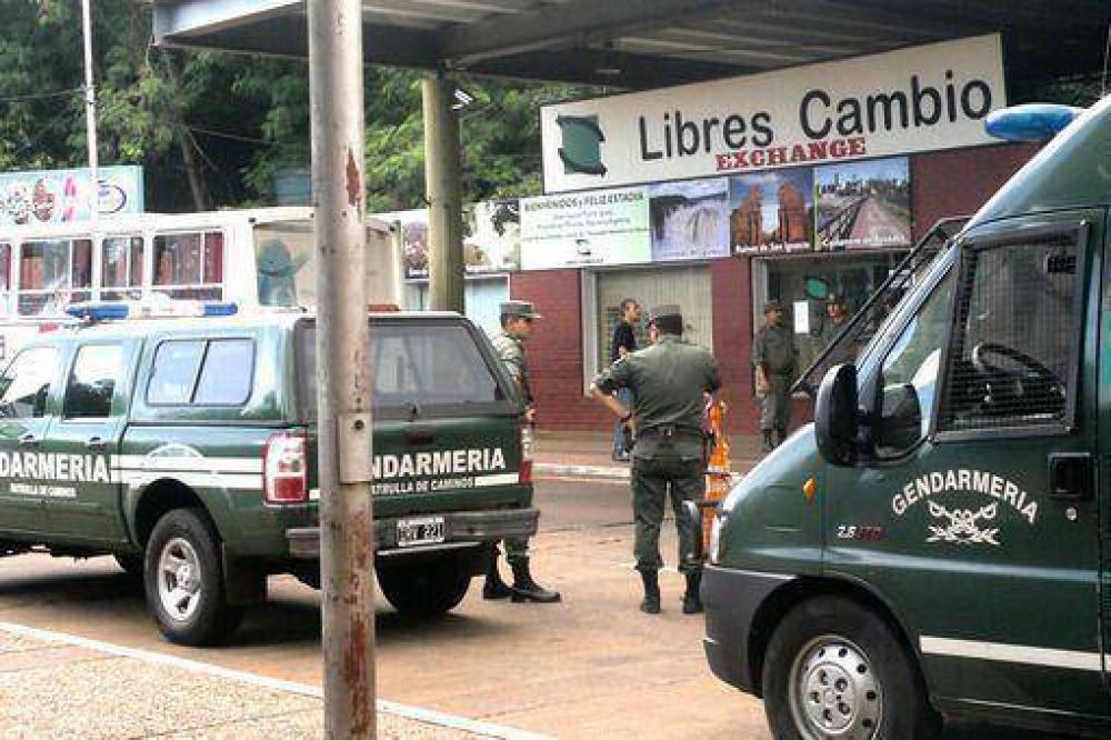 Allanan casa de cambios en Iguaz� por presunta venta en negro