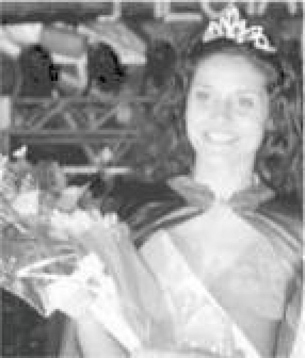 Marianella Chavez Bjorklund fue electa como nueva reina del Verano en Ober�