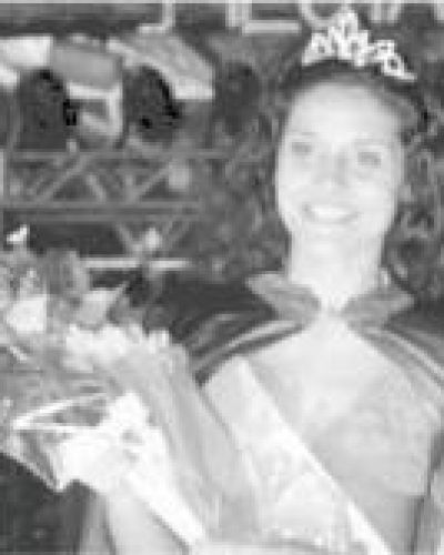 Marianella Chavez Bjorklund fue electa como nueva reina del Verano en Ober�
