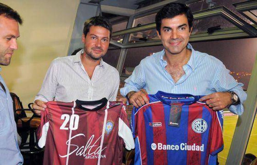 El combinado salte�o de futbol gan� la Copa Bicentenario de la Batalla de Salta
