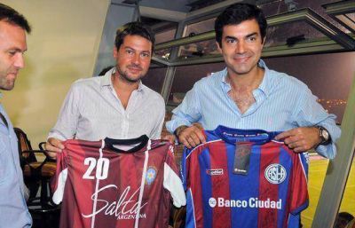 El combinado salte�o de futbol gan� la Copa Bicentenario de la Batalla de Salta
