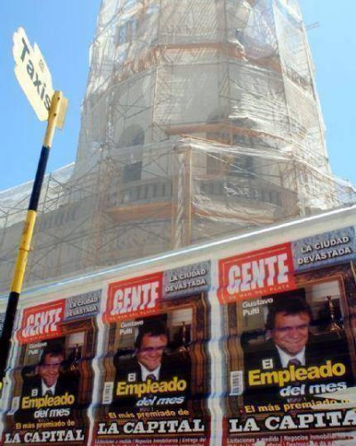 Con carteles �premian� a Gustavo Pulti como �El Destructor� en la zona de la Vieja Terminal