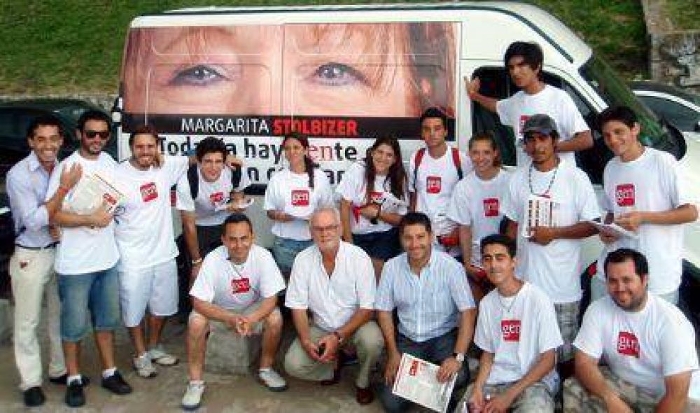 Pablo Farias y Ricardo V�zquez iniciaron la campa�a de verano del GEN