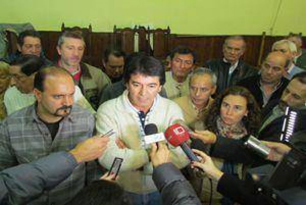 La CGT se re�ne con el flamante jefe policial