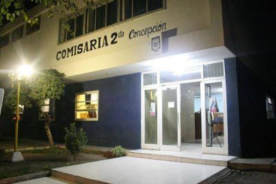 Arrebatador reducido por dos mujeres a las que quiso robarle