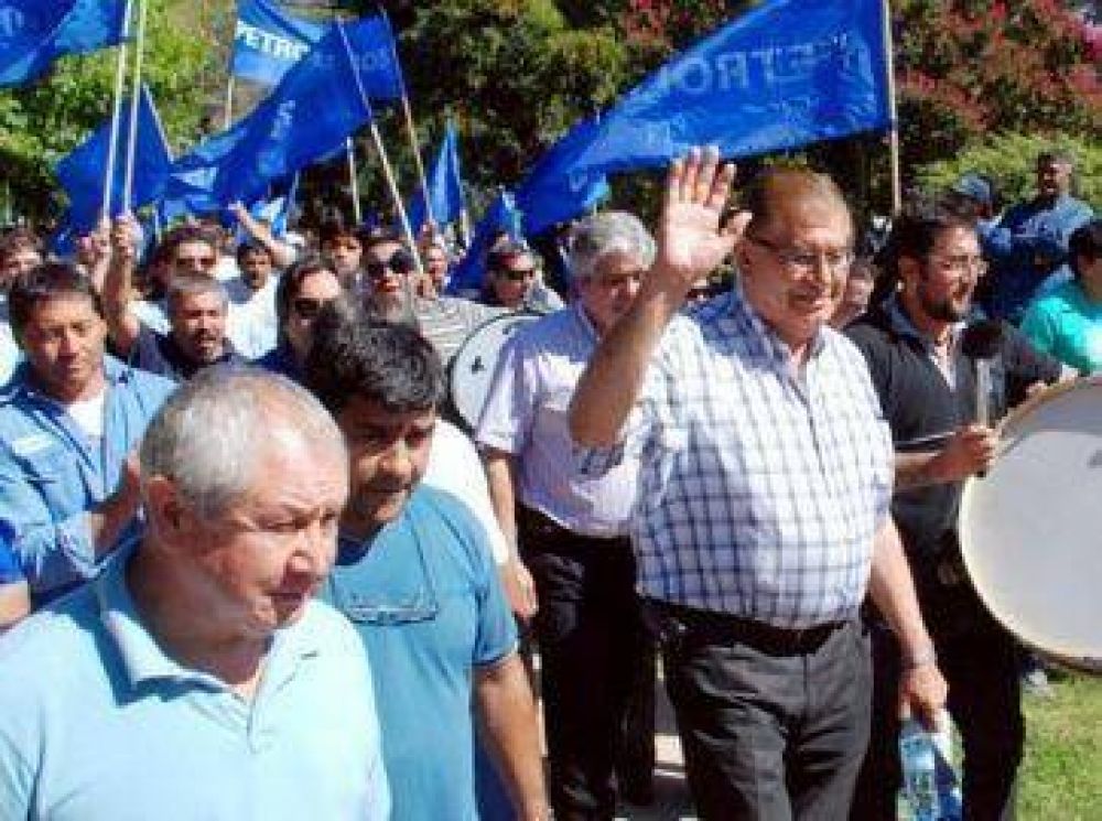 CGT: "El gobierno debe unir al Movimiento"