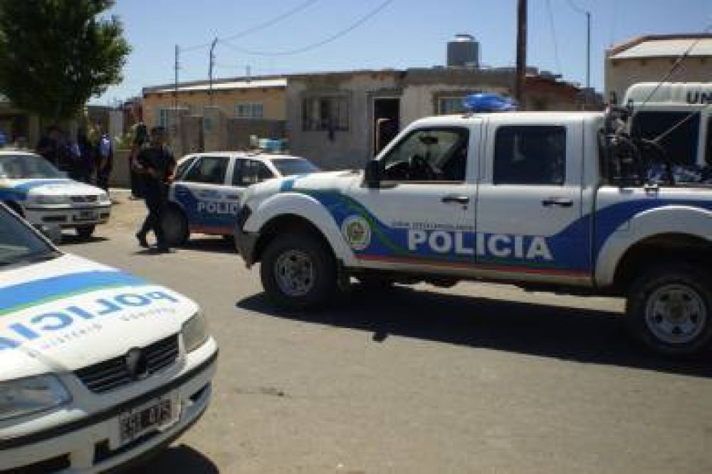 Polic�a del Chubut detuvo a cinco personas y realiz� seis allanamientos el fin de semana
