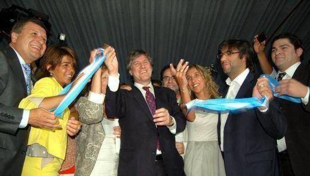 �Mucho discurso y poca acci�n� (por De la Sota)