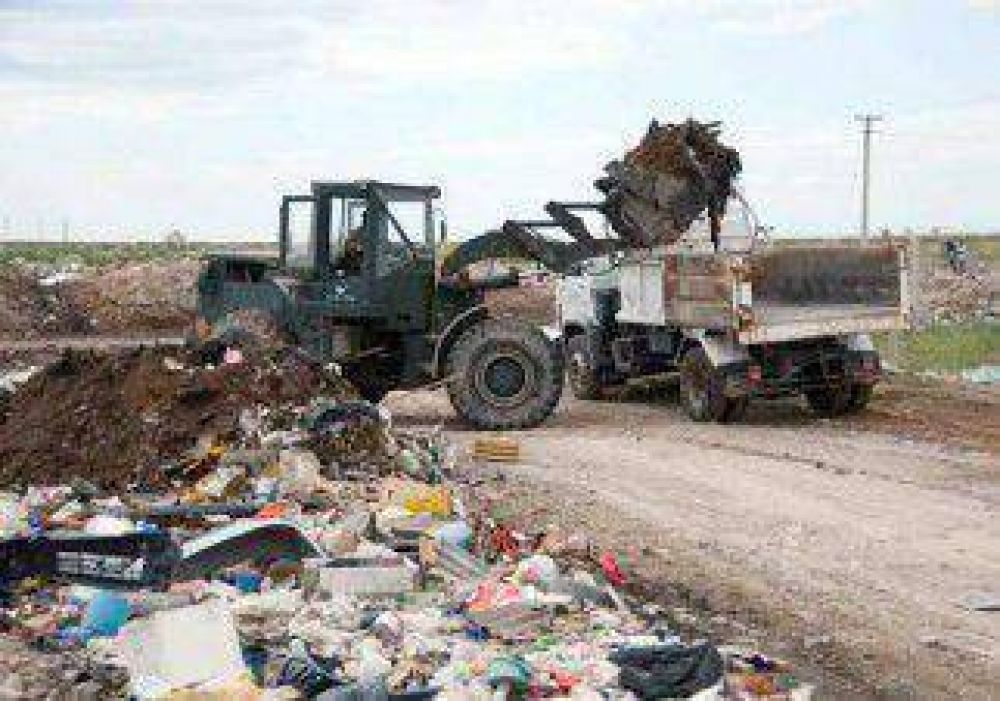 Realizan fotomultas en la Meseta para impedir que tiren escombros 