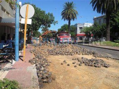 Retomaron las tareas de readoquinado en el Microcentro