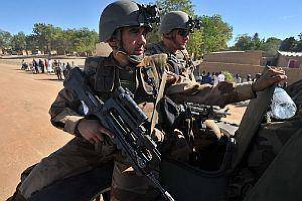 Tropas francesas toman territorio rebelde en Mali