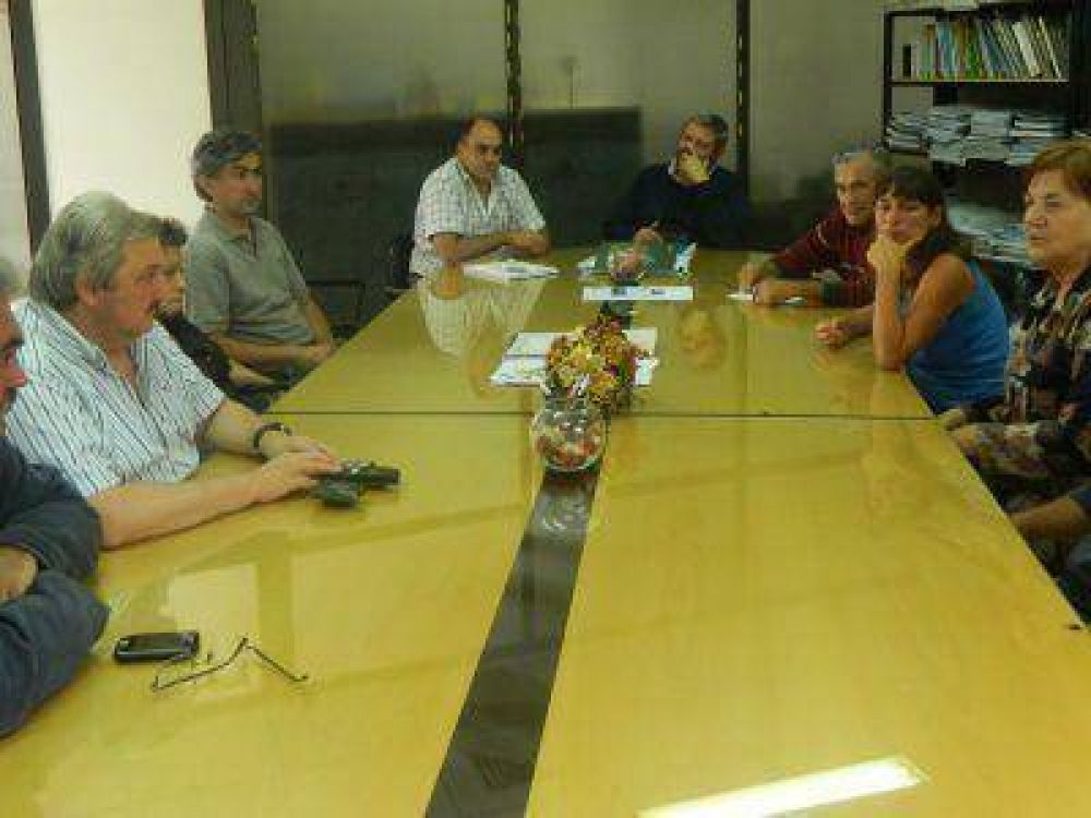 EL PRESIDENTE DE OSSE RECIBI� A VECINOS DE JARDIN DE PERALTA RAMOS