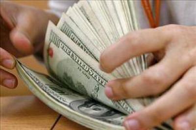 Tras la baja de ayer, el d�lar blue sigue retrocediendo y se coloca a $7,41