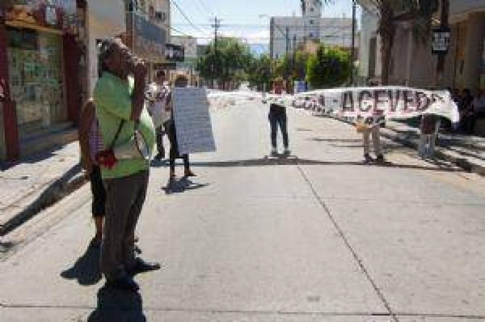 Nuevo corte de calle por una presunta mala praxis