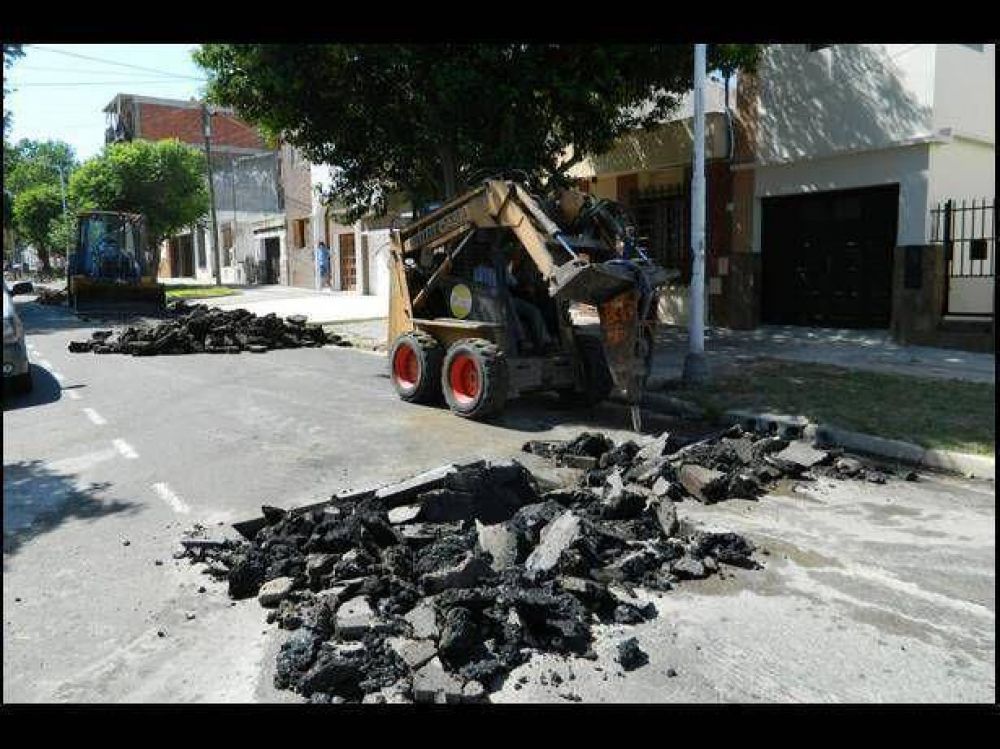 Reparan la trama vial en Paran�
