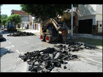 Reparan la trama vial en Paran�