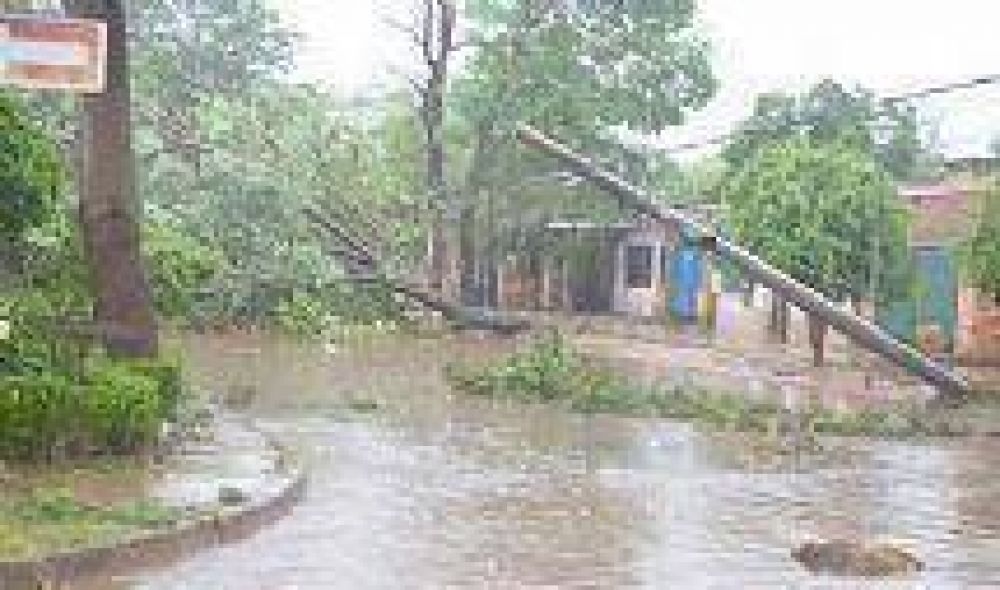 Desbord� el R�o Pilcomayo: Hay familias evacuadas en Santa Victoria Este