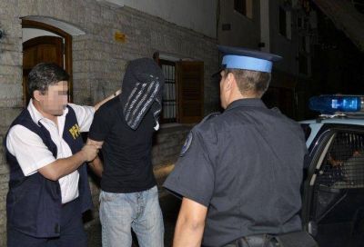 Dos detenidos tras el allanamiento a un supuesto prost�bulo en Ciudad